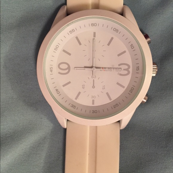 Watch - Picture 2 of 3